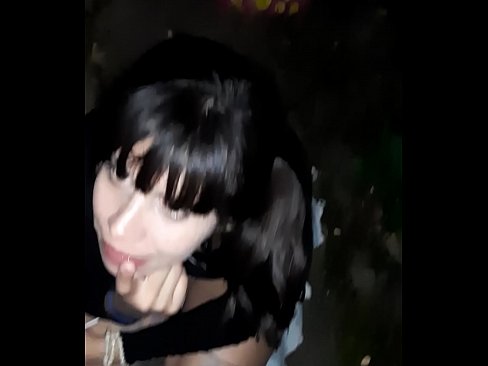 ❤️ Na ulici nabrekli penis v zameno za sladkarije Porn video na sl.mycomicsxxx.ru